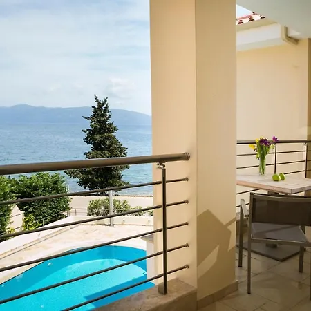 Deluxe Kefalonia Leyland 1 Bedroom Pool And Sea View Karavomilos *